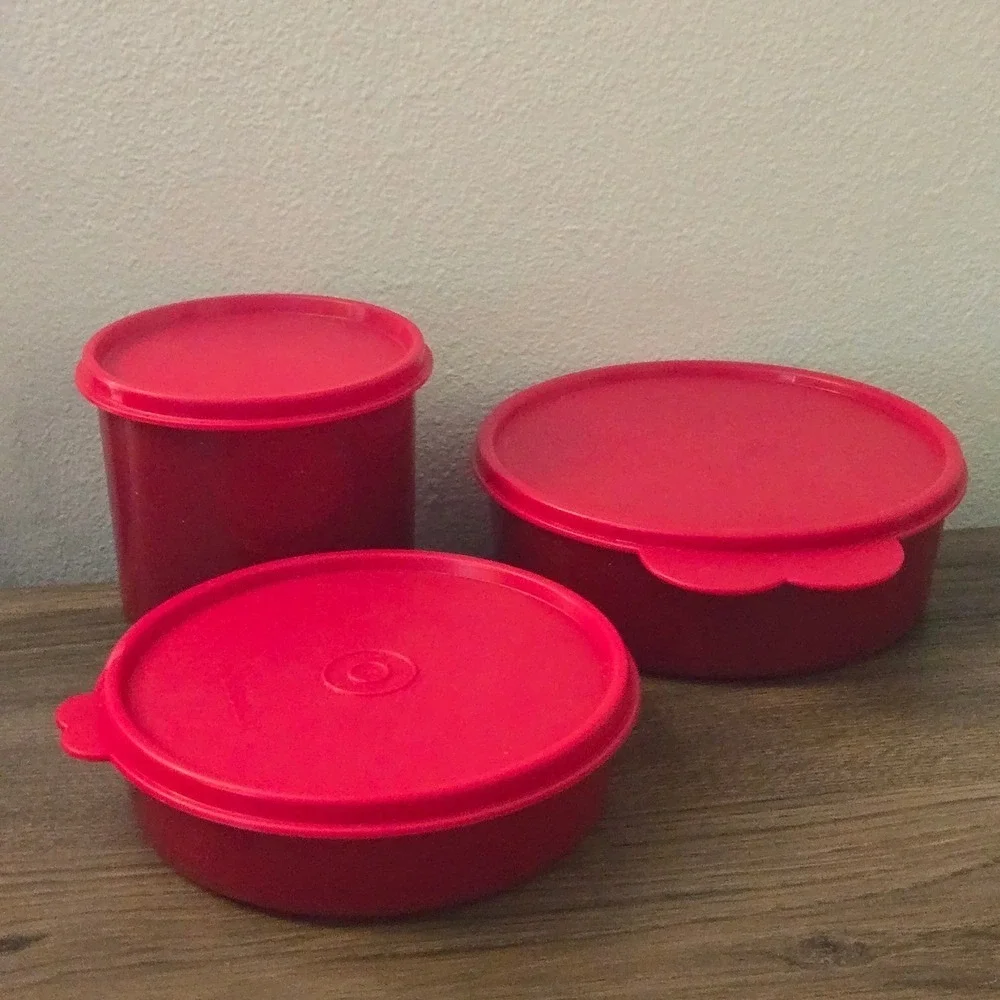 Tupperware Red Glitter Round Food Storage Containers Set of 3 700ml 440ml - Picture 2 of 9
